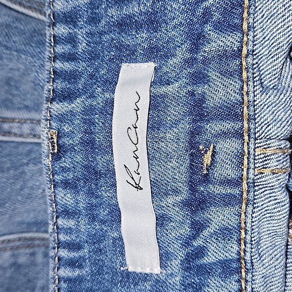 Jean Shorts - Picture 3 of 4